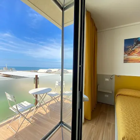 Bagno Luciano Bed & Breakfast Marina Di Carrara